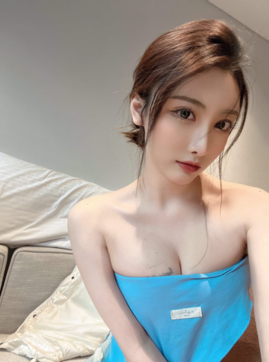 44EB7C80-A469-4C84-8412-AF41AECE20CF.png